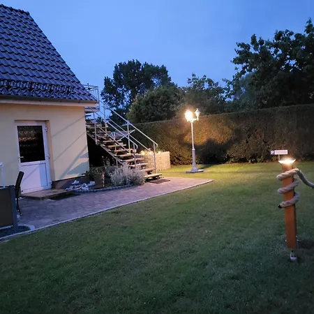 Kleines Feines Kuehlungsborn, Mit Terrasse, Parkplatz & Wlan, 300m Vom Entfernt * Ostseebad Kühlungsborn
